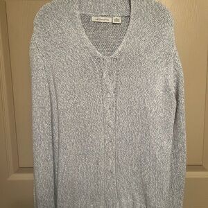 Liz Claiborne White and Light Blue Sweater